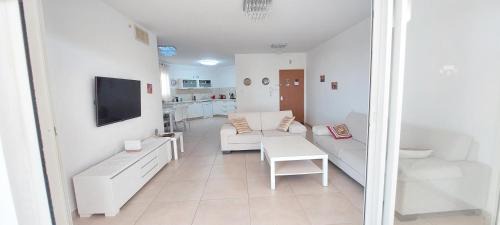 Ashdod Apartment | Sitrin apartment Leonardo Hotel Area Ashdod