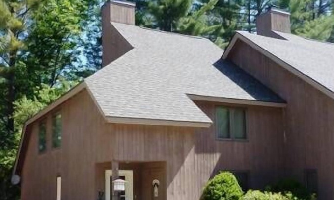 Rawsonville Condo | Ski condo a mile from Stratton Mtn, shuttle bus and wood included. No Pets.