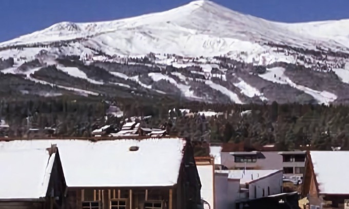 Breckenridge Condo | Ski Hill 18 Downtown Condos with on-site Hot Tub