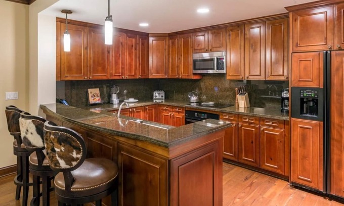 Aspen Villa | Ski-In/Out 3 Bedroom Villa in Aspen!