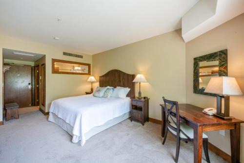 Park City House | Ski In Ski Out Conde Nast and Forbes Award Winner Hotel Room Pool Hot Tub Fitness C005A