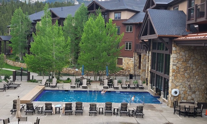 Four O'Clock Resort | Ski in/Ski out Luxury Condo Sleeps 8