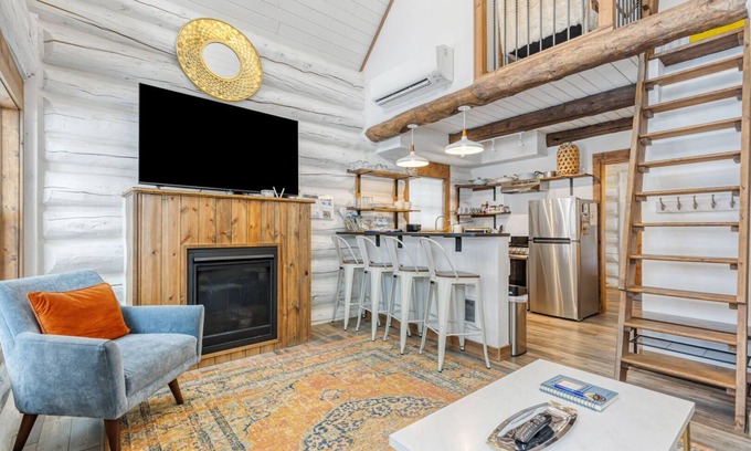 Whitefish Cabin | Ski In/Ski Out Luxury Cabin, Next to Chair 3, Hot Tub, Sleeps 6, Fireplace and AC