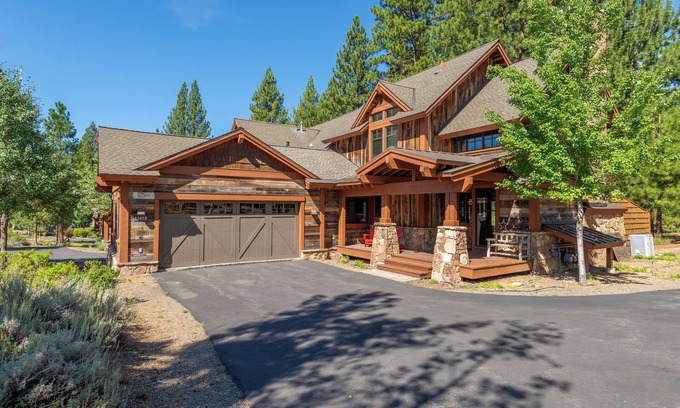 Truckee Villa | Ski Lease from December 1st-April 30th Villa with 3 Ensuite bedrooms in Truckee
