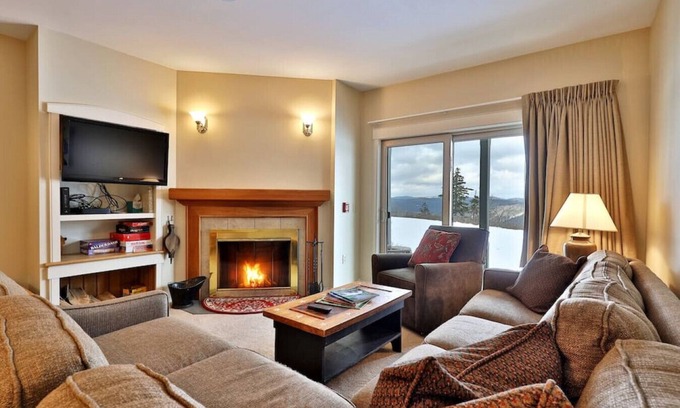 Ludlow Villa | Ski on/Ski off Solitude Condo with Fireplace and Access to Amenities