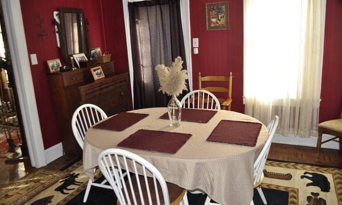 North Creek Cottage | Ski Village Victorian at Gore Mountain