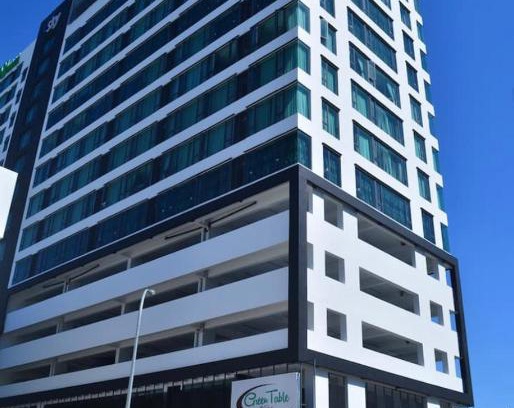 Downtown Kota Kinabalu Hotel | Sky Suite Top floor with Rooftop Pool & Gym