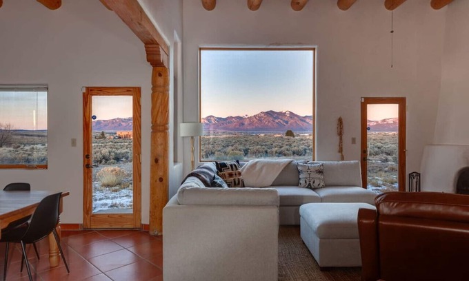 Ranchos De Taos House | Skydancer - Desert Dream - 3 Bed - 1 Great Room - 2 Bath