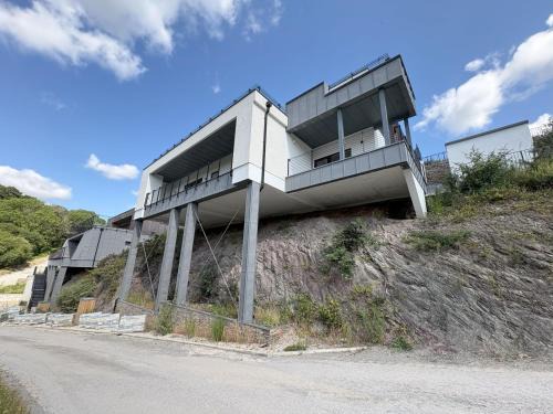 Seaton House | Skyfall