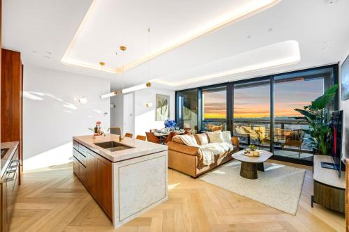 Box Hill Apartment | Skyline Luxury Penthouse with Spectacular View