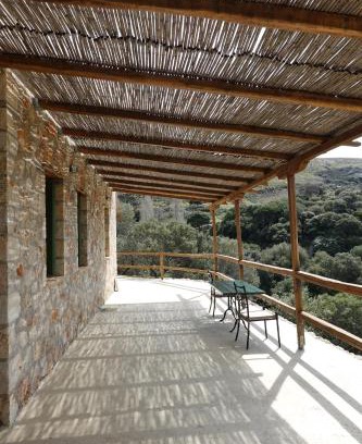 Skiros House | SKYROS REFUGE