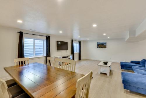 Morgan Apartment | Sleek and Modern Morgan Abode Great for Families!