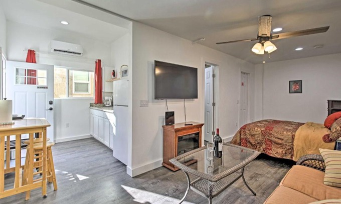North Park Apartment | Sleek Studio with Grill - 1 Miles to Balboa Park!