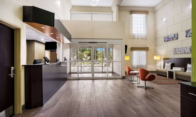 Valdosta Hotel | Sleep Inn And Suites Valdosta