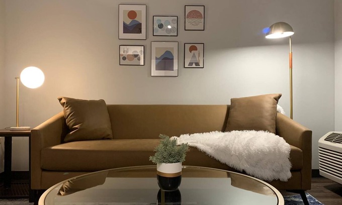 Des Moines Apartment | Sleepover: Charming 1BD/1BA - Downtown Des Moines