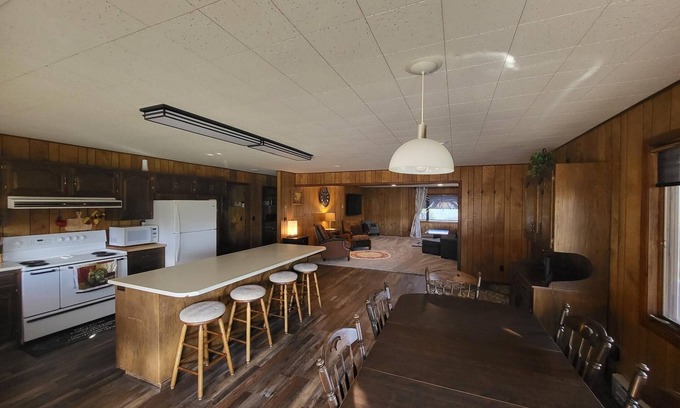Heise House | Sleeps 14+ spacious home overlooking Heise.