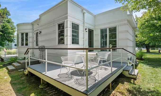 South Haven Cottage | Sleepy Hollow Beach Resort introduces Cottage 6A