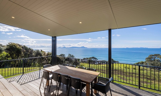Langs Beach House | Slice of Paradise - Waipu Cove Holiday Home