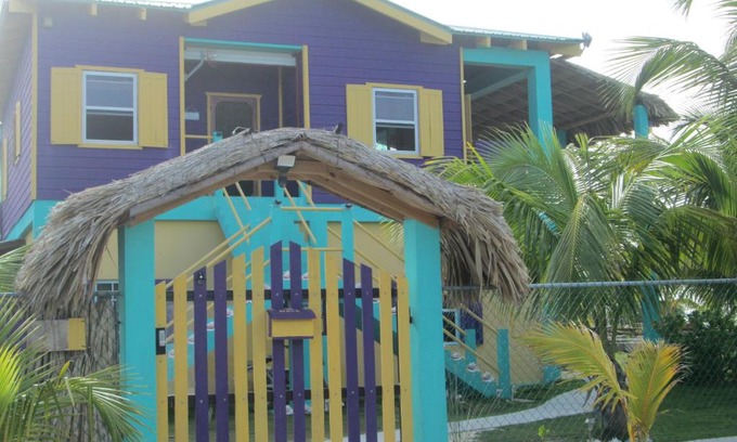 Caye Caulker Villa | SLO-N-EZ Villa- Gold Standard Certified