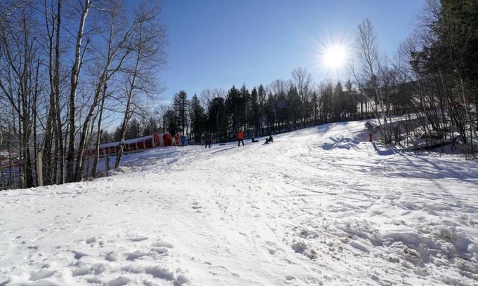 Sunday River Area Condo | Slope Side Retreat! HotTub| Sauna| Pool! Sleeps 6