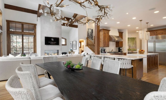 Edwards Ski Chalet | Slopeside Beaver Creek Chalet