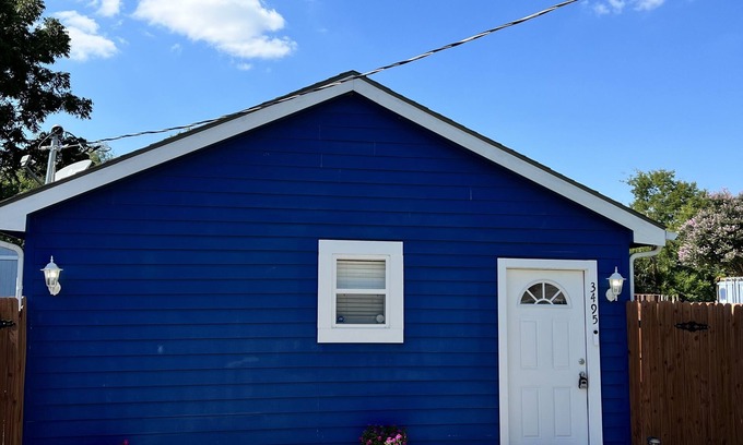 Rowlett House | Small Cozy Quite House