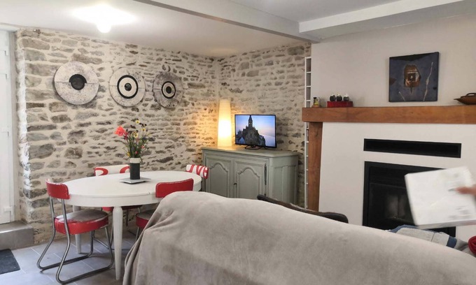 Tanis House | Small house 6 kms from Mont St Michel