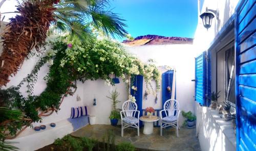 Korissia House | Small traditiional home near the shops and restaurants in Korissia, Kea