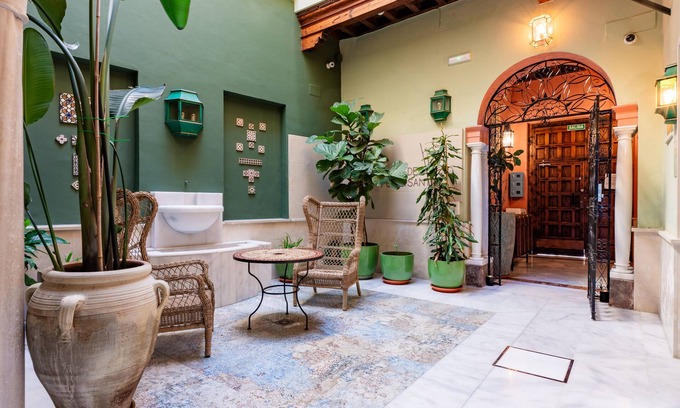 Encarnacion-Regina Hotel | Smartr Sevilla Las Dueñas