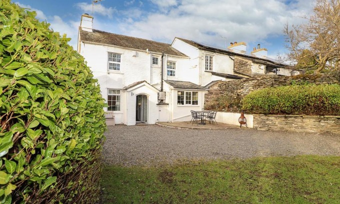 Bowland Bridge House | Smithy Cottage at Bowland Bridge