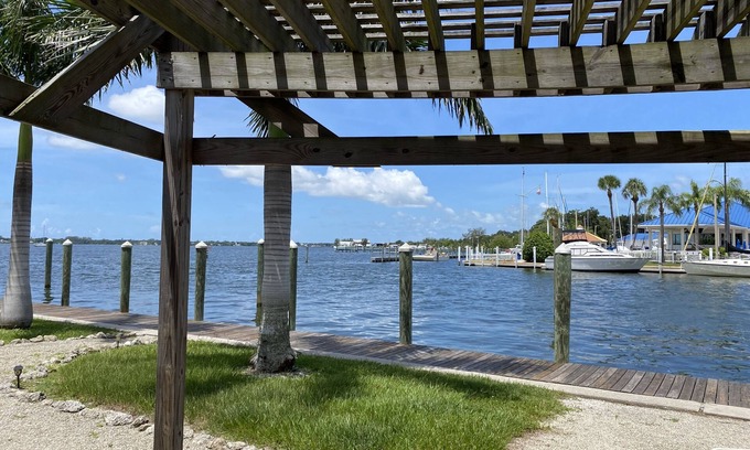 Palmetto House | Snead Island Cut Home - Oceanfront near Anna Maria , Boat docking, pet friendly