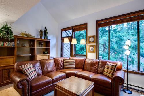 Glacier Apartment | Snowater Condo #31 - Fireplace - Wifi - Sleeps 4
