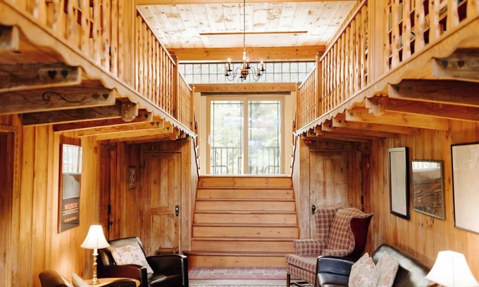 Eaton Bed & Breakfast | Snowvillage Inn
