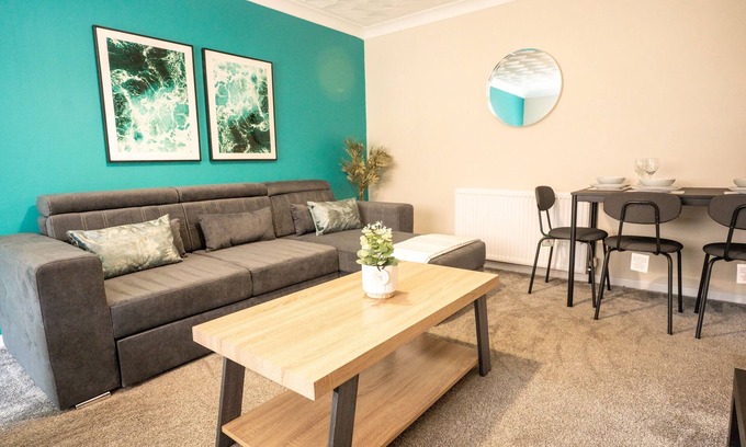 Whitburn House | Snug Modern Home in Whitburn