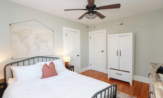 Norfolk Apartment | Sojourn at Colley Manor Unit 3 Sleeps 4