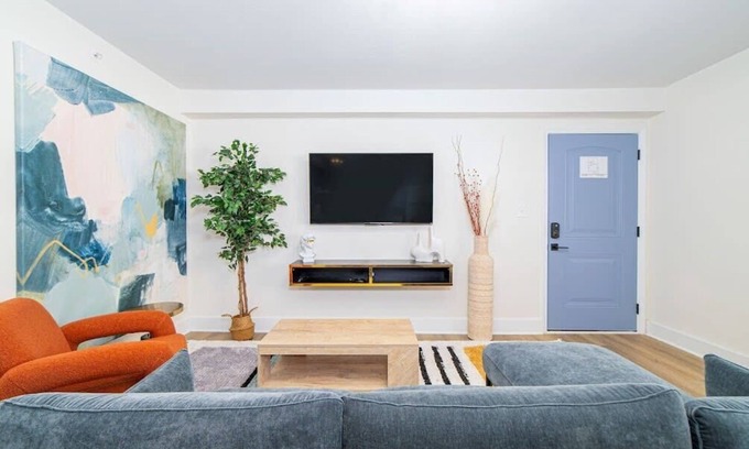 East Ocean View Apartment | Sojourn's Harborage S