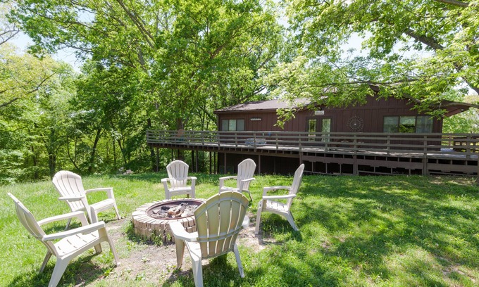 Carbon Hill Cabin | Solace by Hocking Hills 6BD/3.5BA cabin