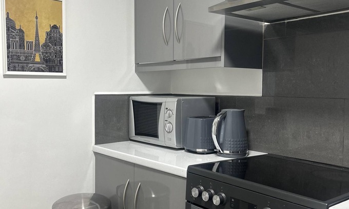 Olton Apartment | Solihull Cozy Apartment Retreat