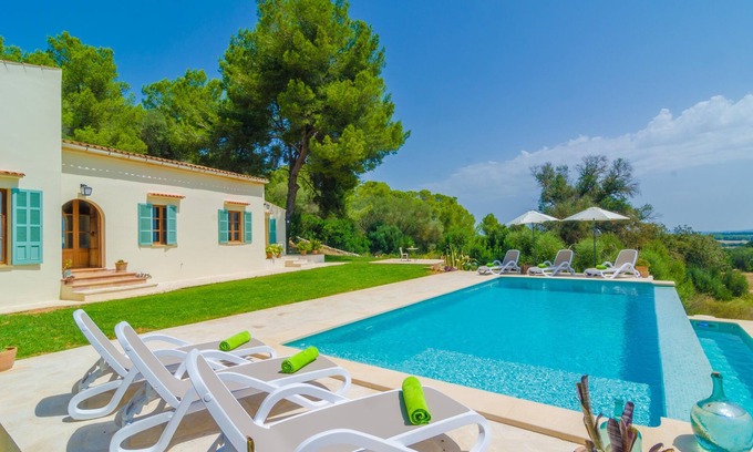 Porreres Villa | SON MORA - Villa with private pool in Porreres. Free WiFi