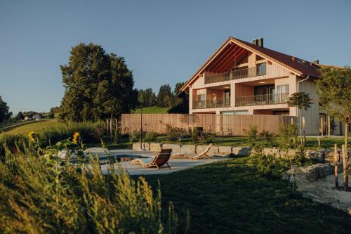 Wiggensbach Apartment | sona Suites Allgäu - Sauna, Whirlpool & Alpenblick