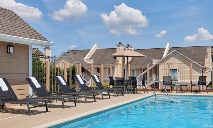 Highlands - Perkins Hotel | Sonesta ES Suites Baton Rouge University at Southgate