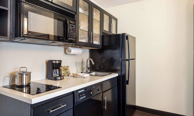 US 290 Hotel | Sonesta Simply Suites Houston Brookhollow