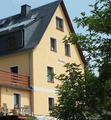 Bad Elster Apartment | Sonnige Ferienwohnung in Bad Elster mit Eigener Terrasse