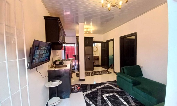 Georgetown Apartment | Soothing 2-bedroom apartment with AC