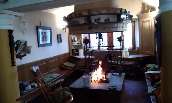 Priuso House | Sot la Cleva