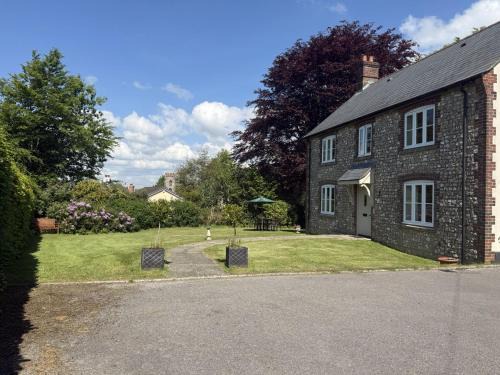 Hawkchurch House | South Glebe