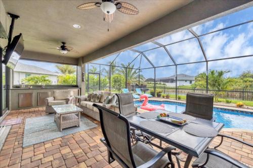 South Gulf Cove House | South Gulf Cove 3 Bedroom Canal Pool Home
