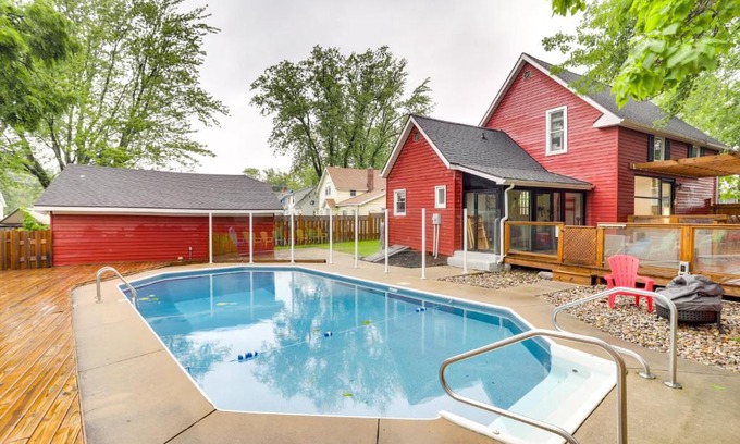 South Haven House | South Haven Oasis - Private Hot Tub, Pool and Grill!