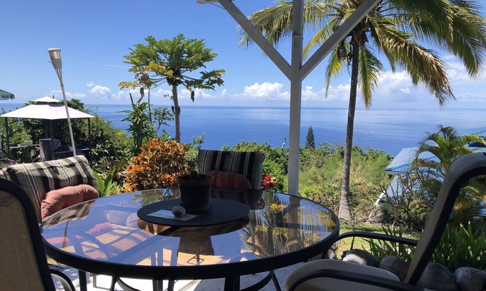 Kona Paradise Apartment | South Kona Studio 2 mins from snorkeling beach