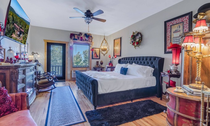 Stanardsville House | Southern Belle Rm. 101